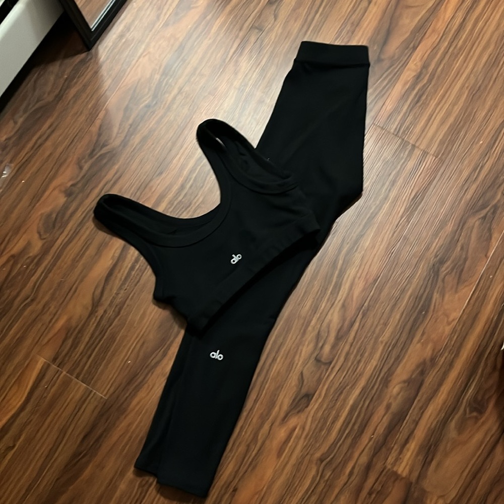 black alo yoga set